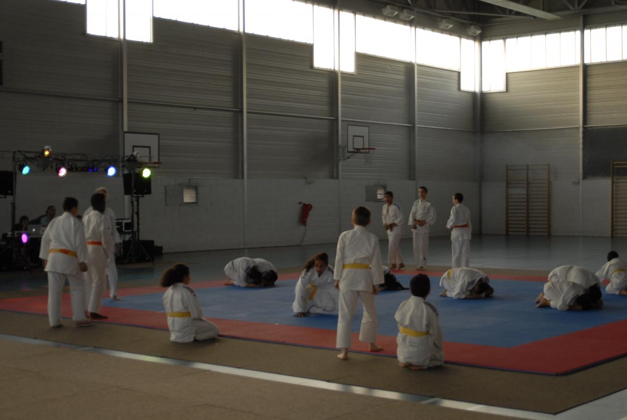 4. DEMONSTRATION DES GRANDS (1)