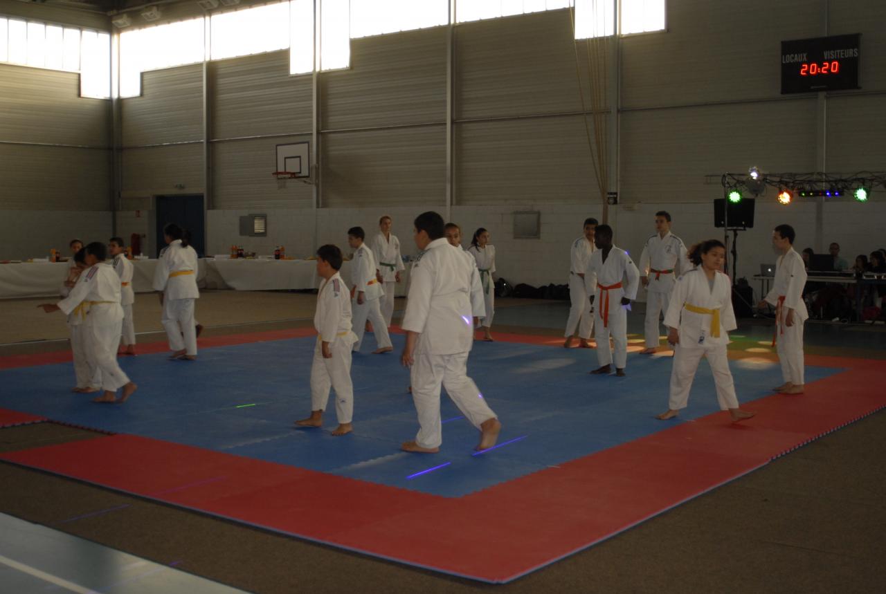 4. DEMONSTRATION DES GRANDS (26)