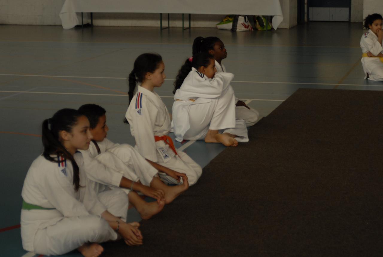 4. DEMONSTRATION DES GRANDS (6)