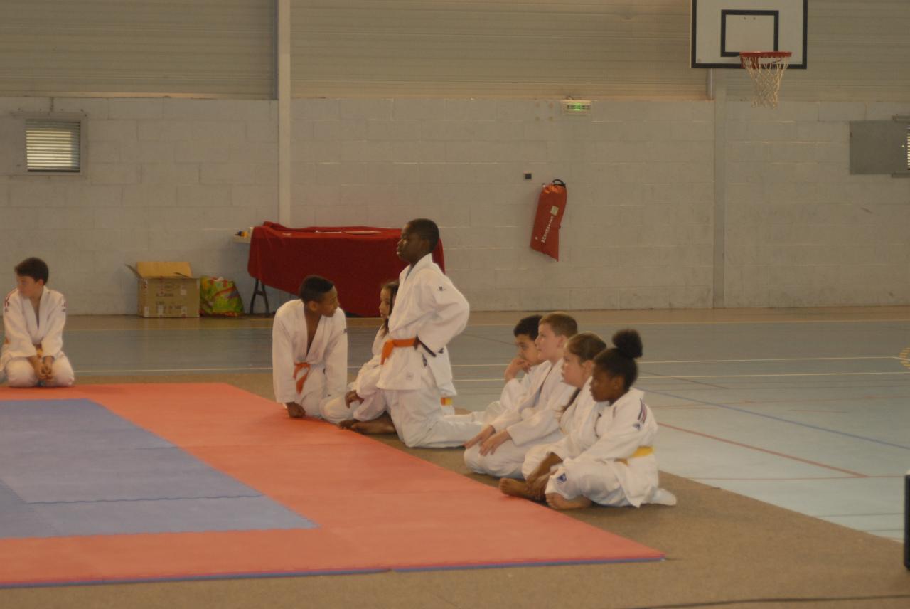 GROUPE DES POUSSINS & BENJAMINS (9)