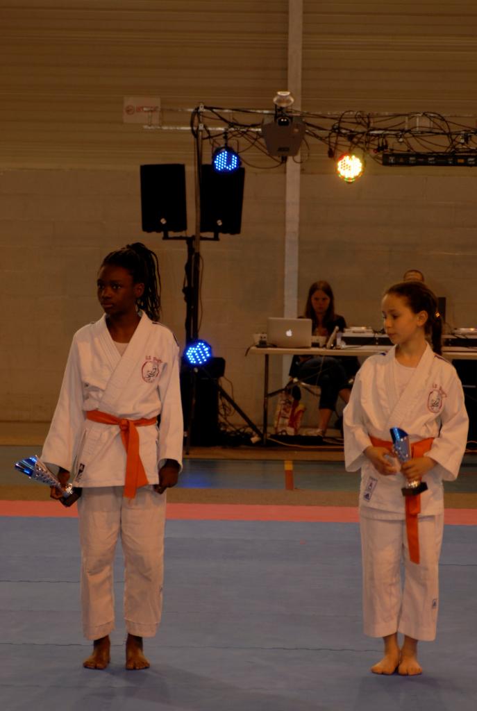 5. REMISE DE TROPHES (3)
