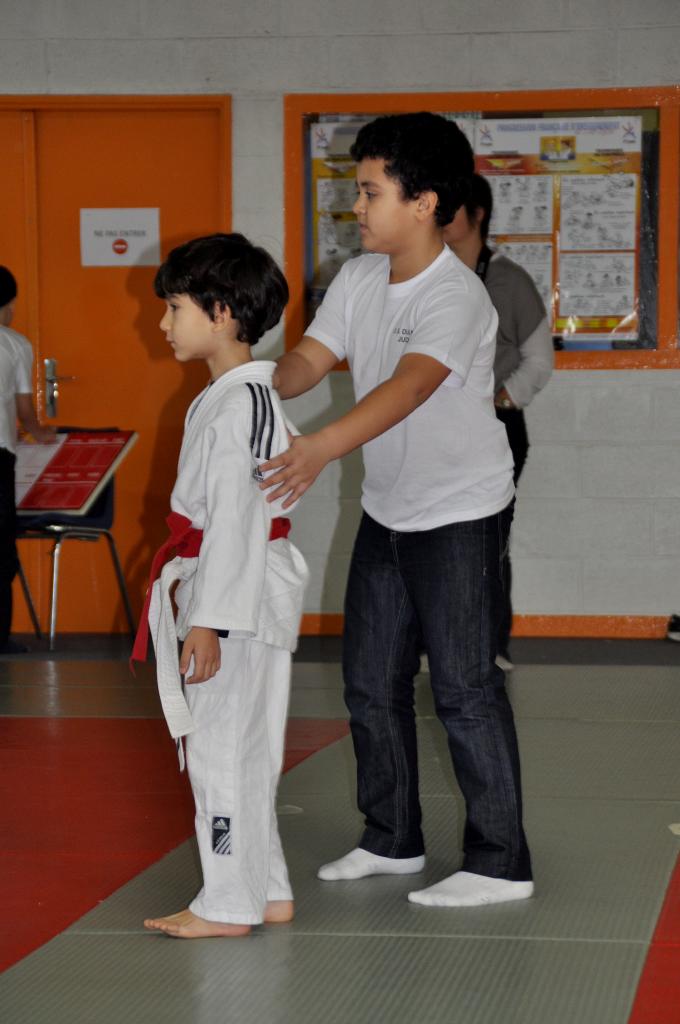 ARBITRE (85)