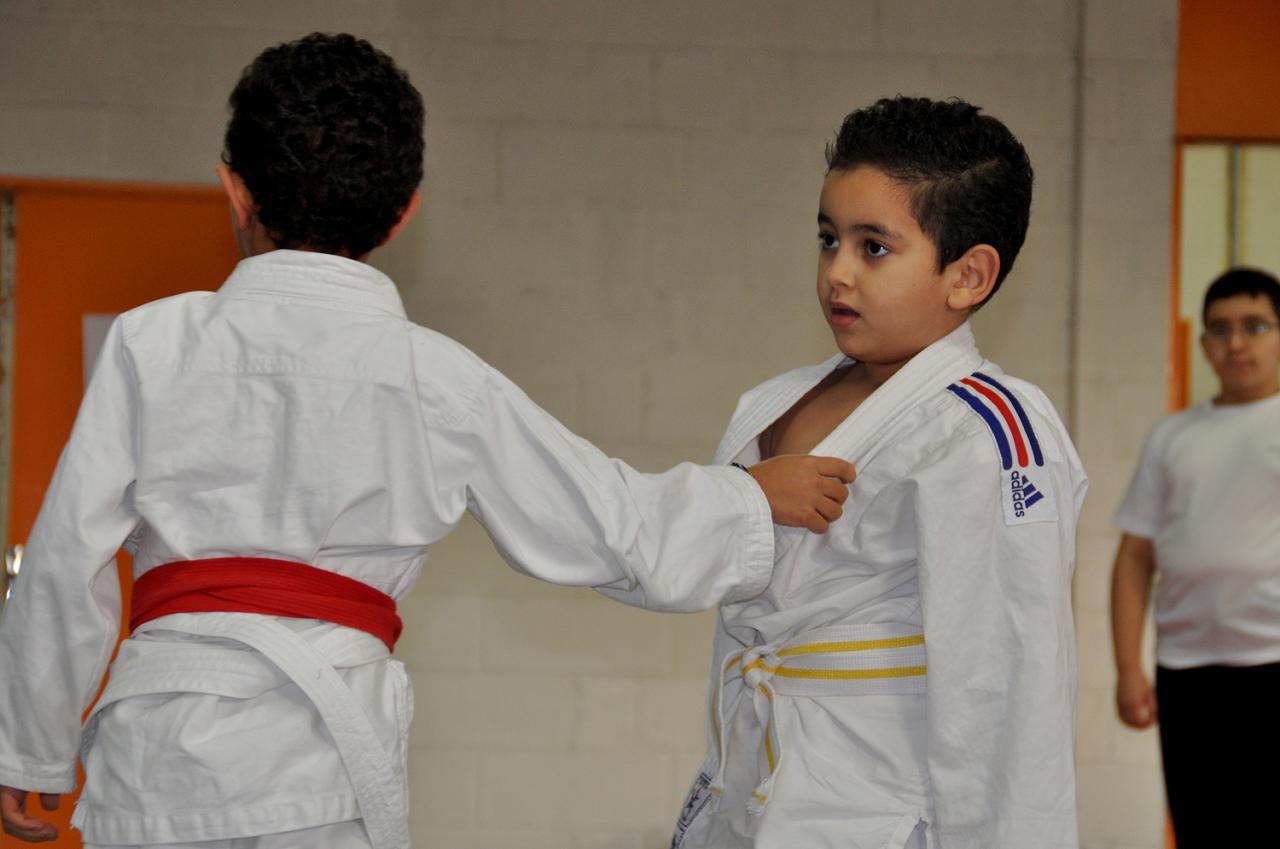 COMBATS (56)