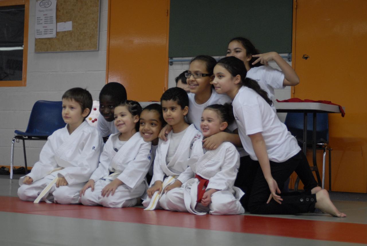 GROUPE (4)