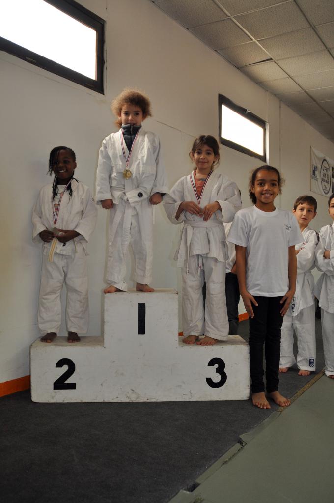 PODIUM (30)
