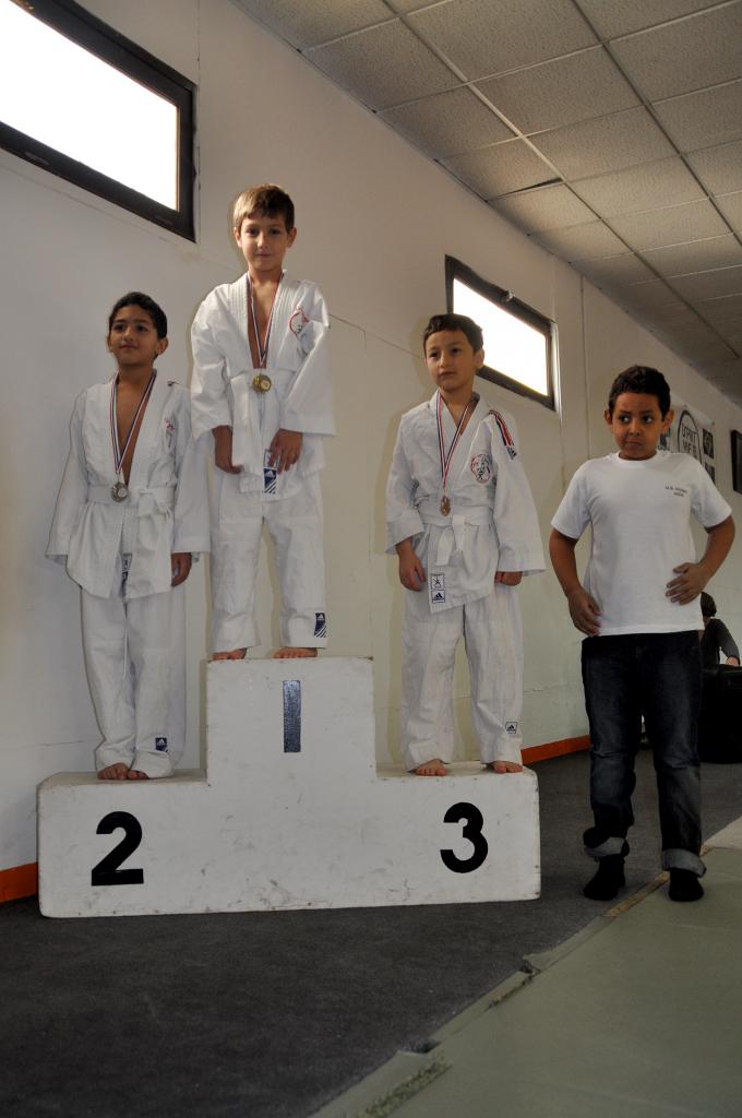 PODIUM (33)