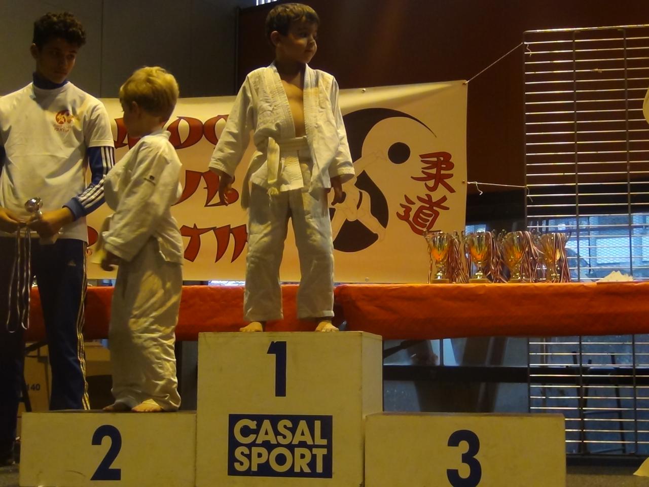 PODIUM ALI (1)