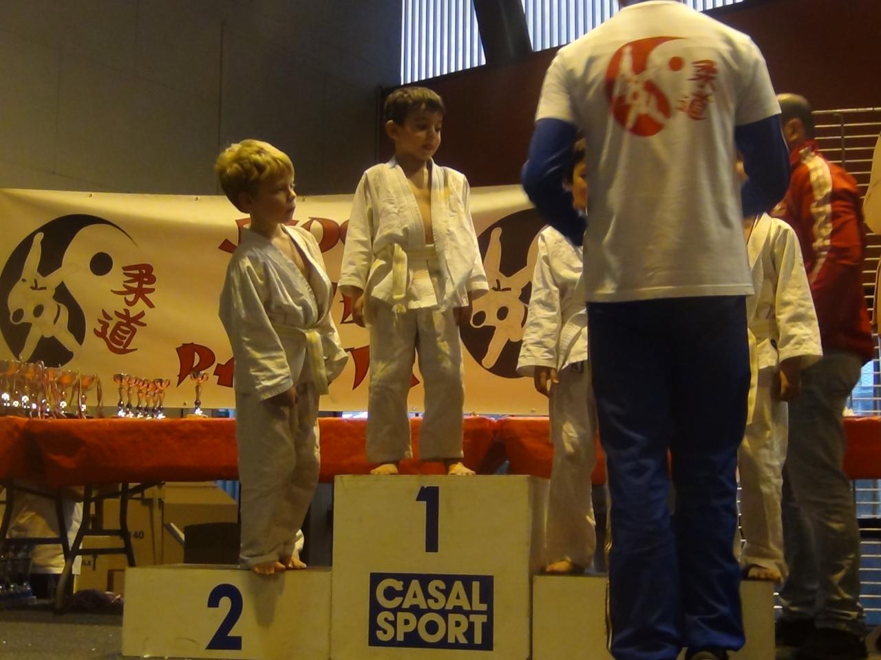 PODIUM ALI (3)