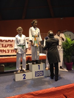 PODIUM ALICIA (2)