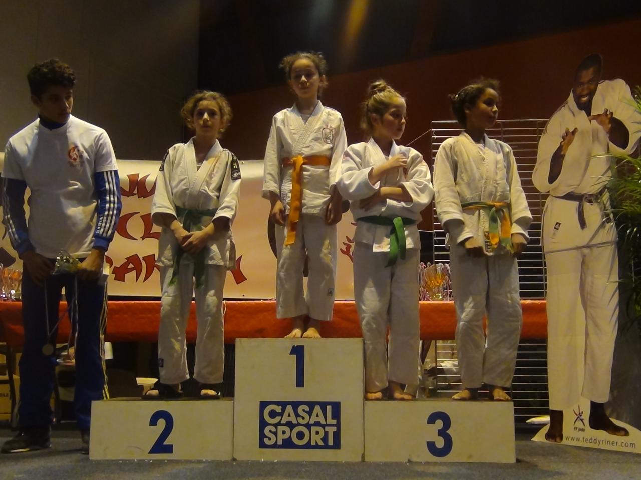 PODIUM CELIA (2)