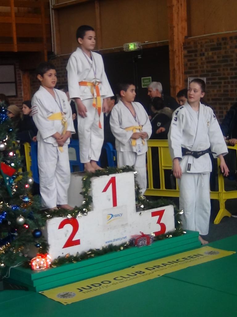 PODIUM KAMEL (6)