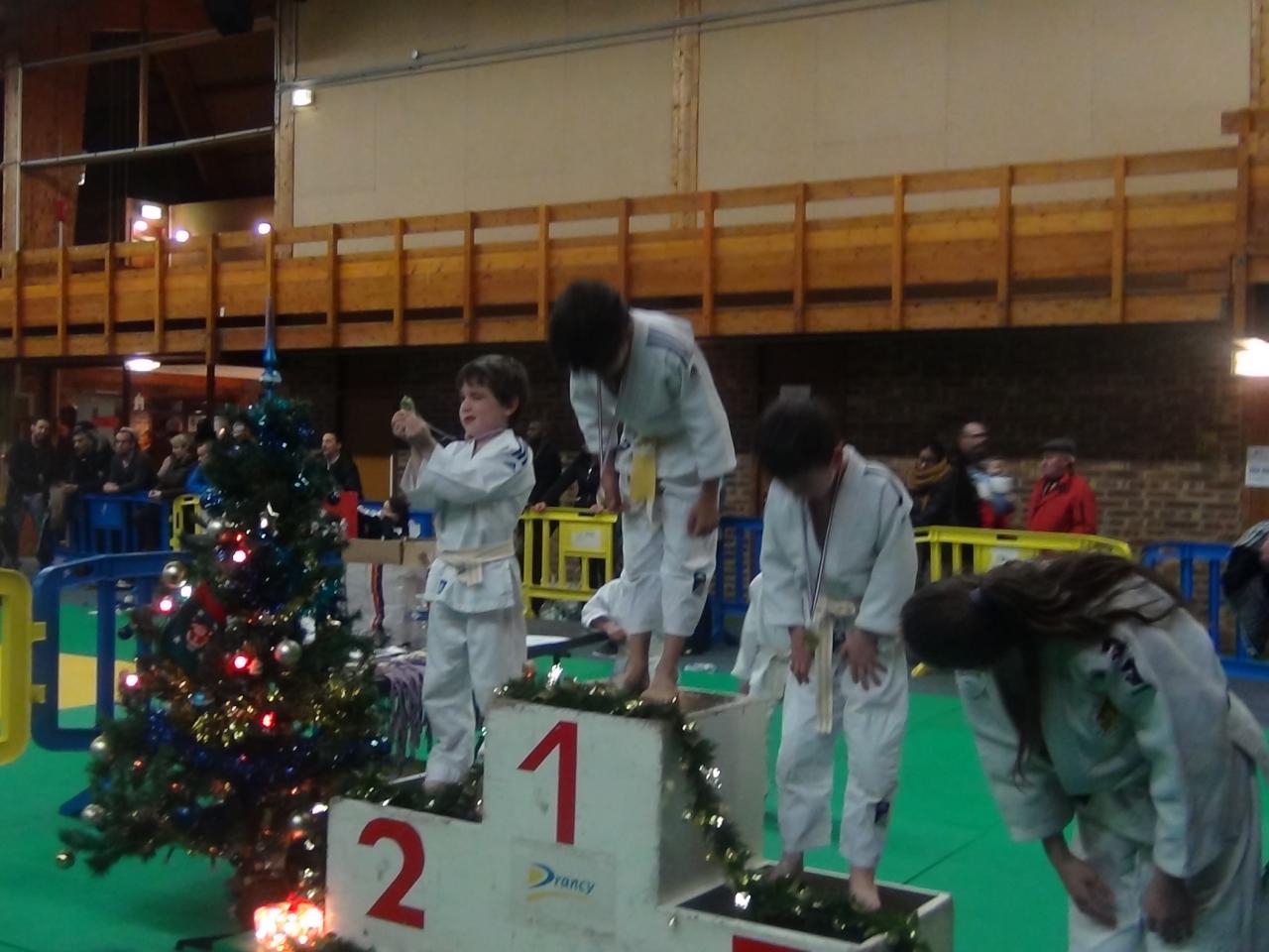 PODIUM RAYAN (3)