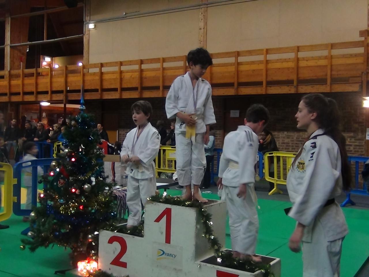 PODIUM RAYAN (4)