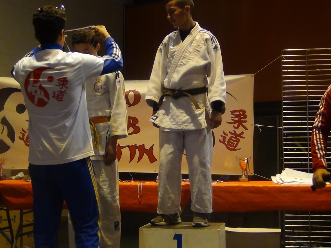 PODIUM WASSIM (1)