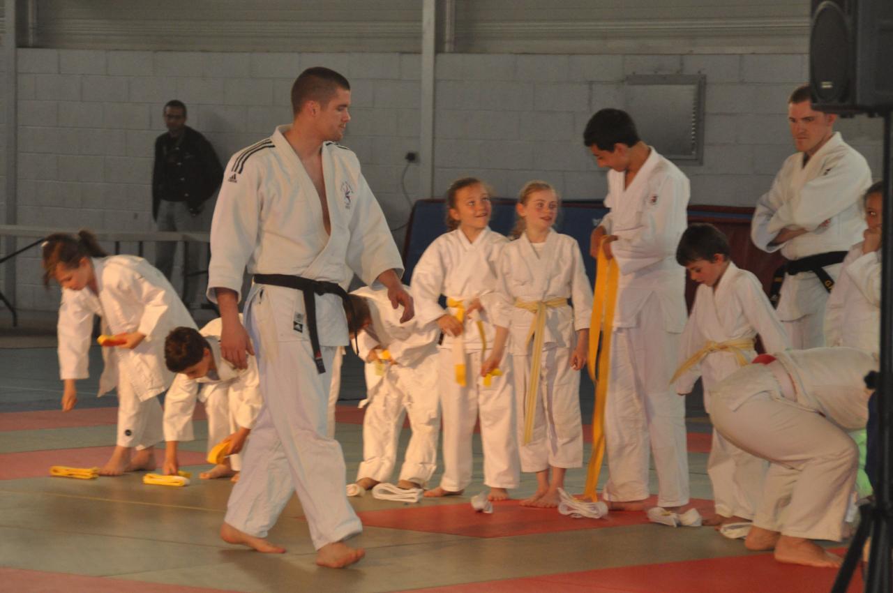 REMISES DES CEINTURES (10)
